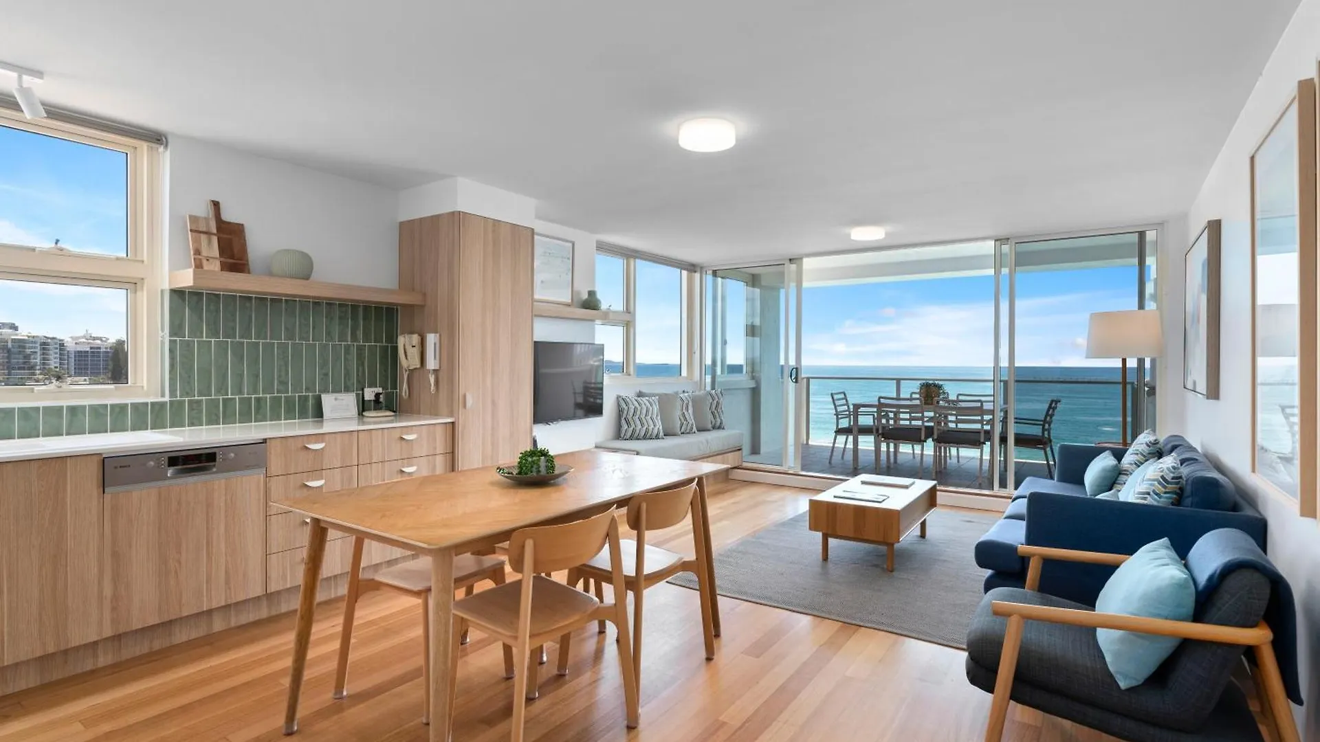 84 The Spit Holiday Apartments Mooloolaba Aparthotel