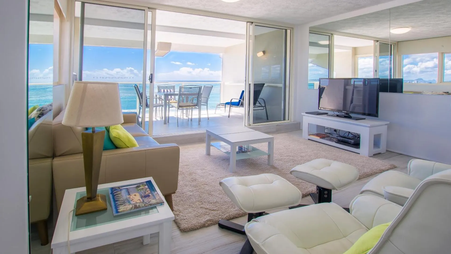 *** Aparthotel 84 The Spit Holiday Apartments Mooloolaba Australia